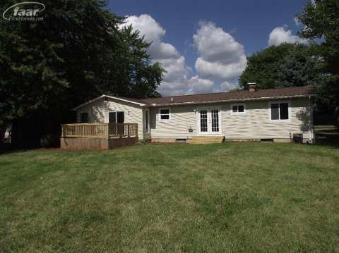 12279 Coldwater Road Flushing, MI 48433 - Photo 6 of 31 20421281-5.JPG