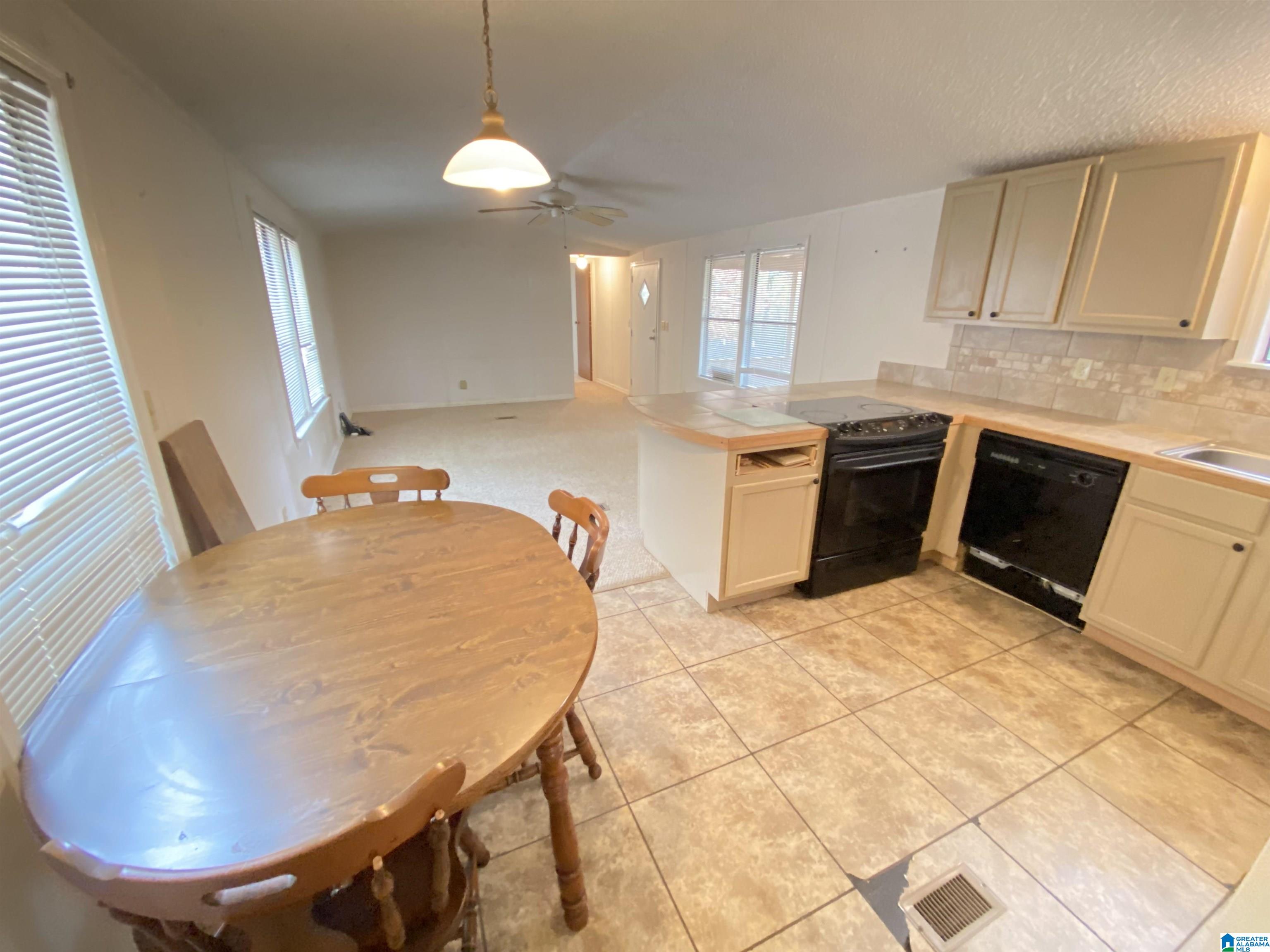 215 Journeys End Road Ashville, AL 35953 - Photo 19 of 37