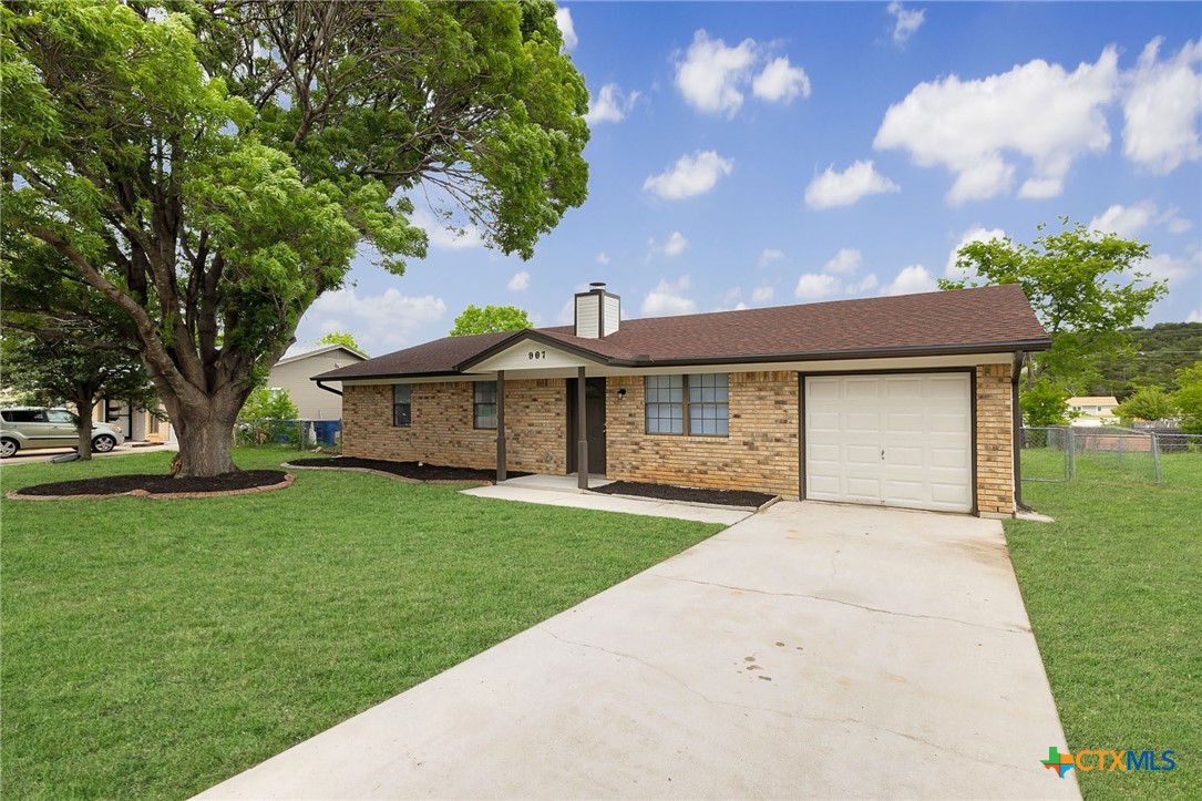 907 Hackberry Street Copperas Cove, TX 76522 - Photo 2 of 28