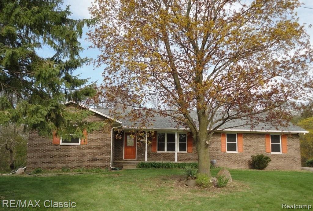 5187 Greenfield Road Brighton, MI 48114 - Photo 1 of 25 5187 Greenfield
