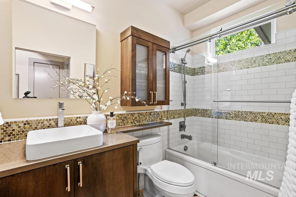 3198 East Rivernest Drive Boise, ID 83706 - Photo 18 of 27