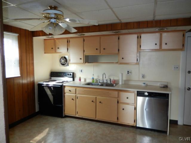 1352 Crestwood Road Bethlehem, PA 18018 - Photo 10 of 14 Gallery Image 10