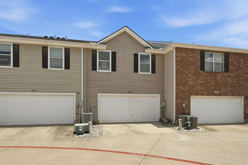 2202 Sandshell Street Bedford, TX 76021 - Photo 6 of 29