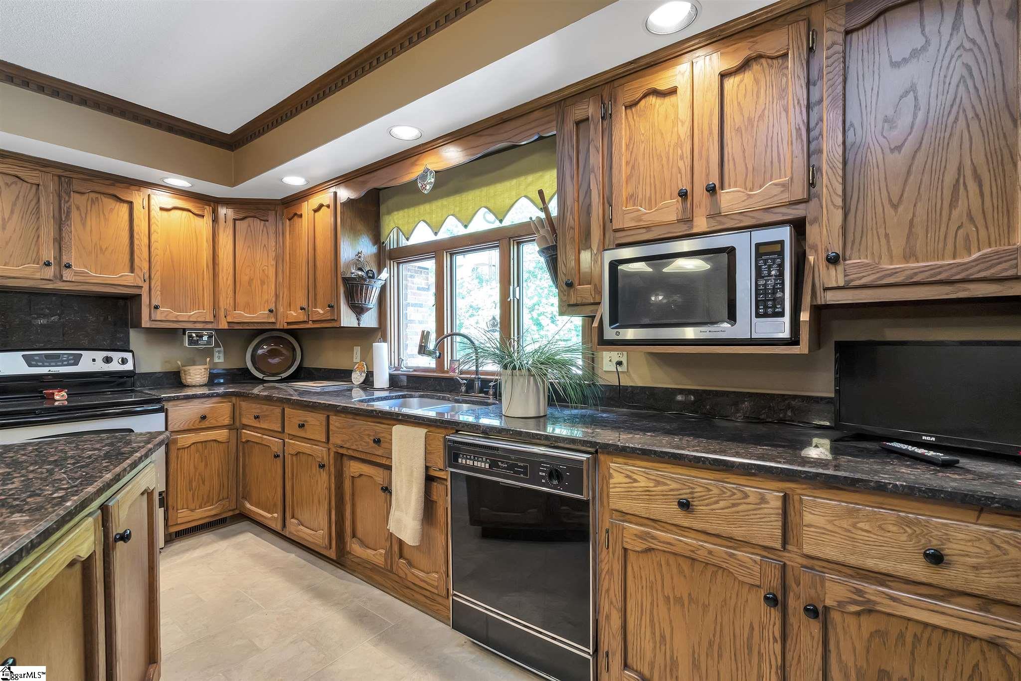 1513 Fox Squirrel Ridge Road Pickens, SC 29671 - Photo 10 of 36 Gallery Image 10