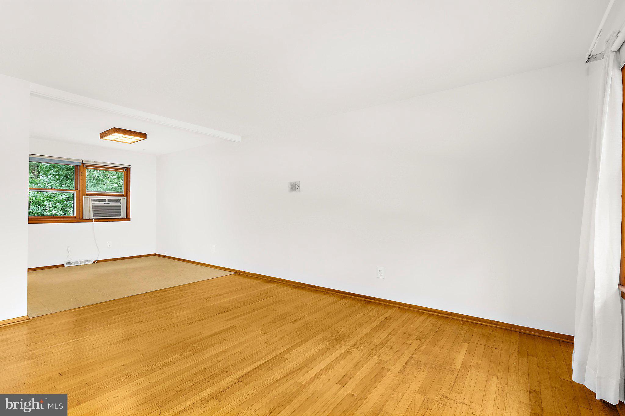130 Circle Road Pasadena, MD 21122 - Photo 12 of 49