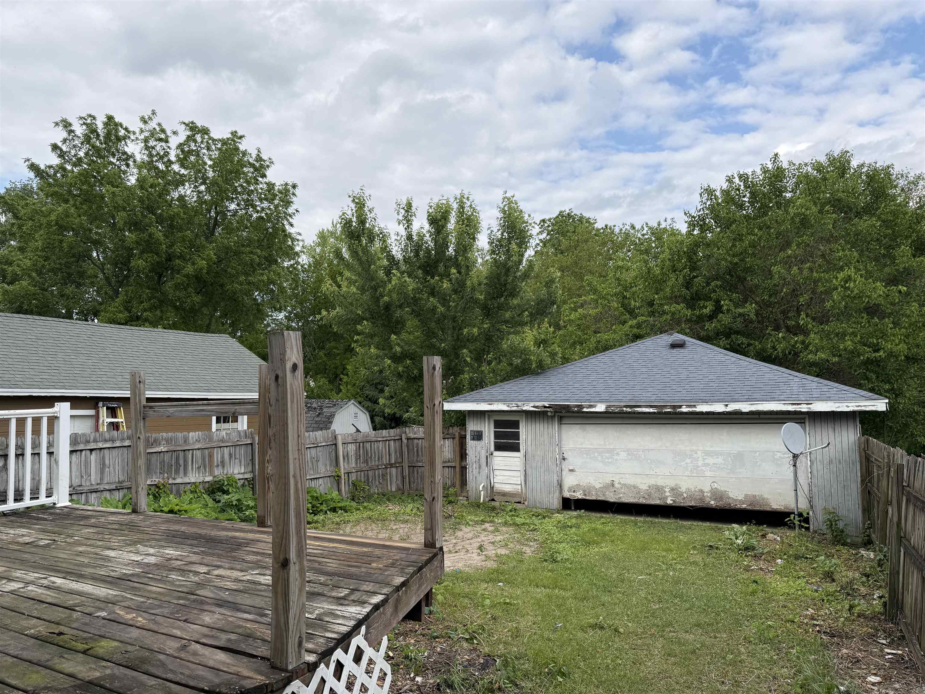 1473 South Float Avenue Freeport, IL 61032 - Photo 14 of 14 a house that has a tree in front of it
