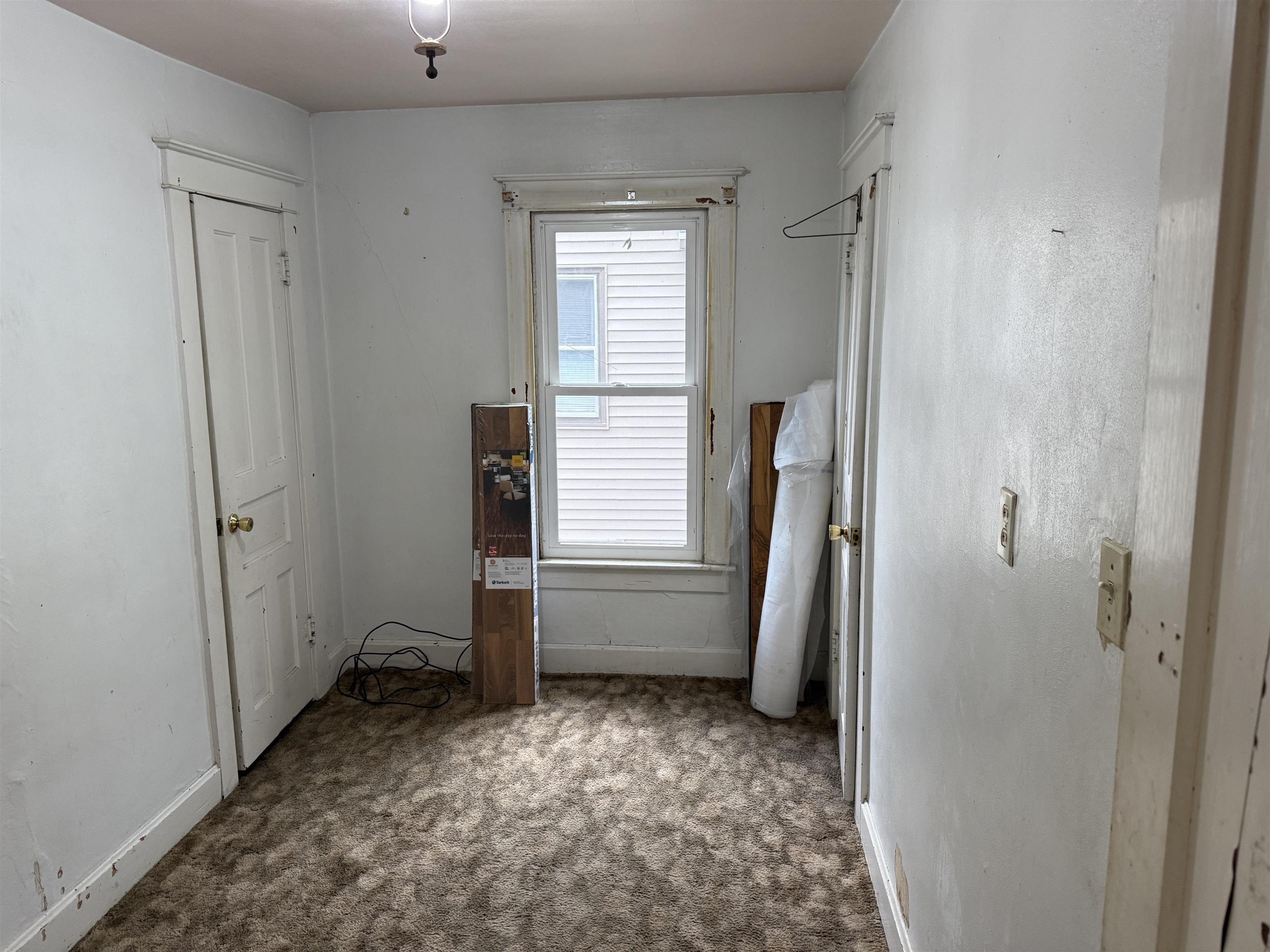 1473 South Float Avenue Freeport, IL 61032 - Photo 10 of 14 a room with window and closet