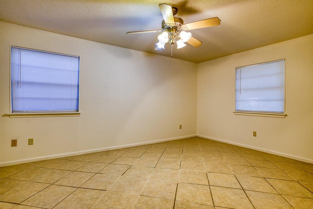 102 Timber Trail Circle Portland, TX 78374 - Photo 23 of 28 a view of an empty room