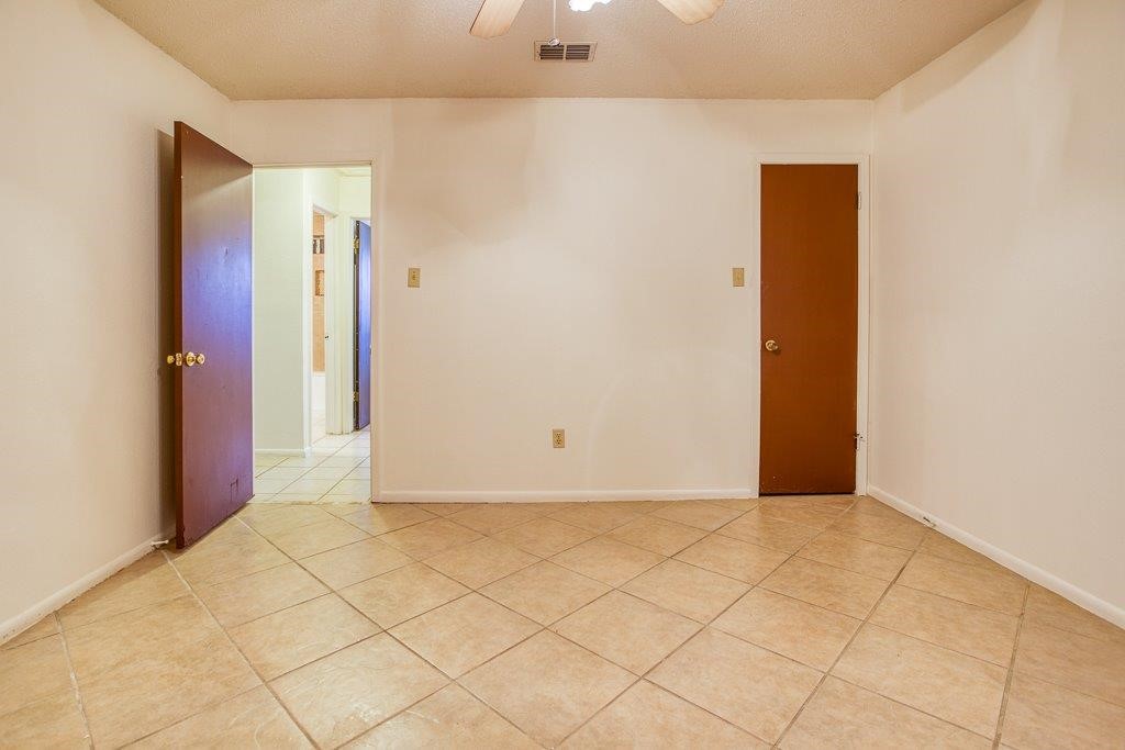 102 Timber Trail Circle Portland, TX 78374 - Photo 25 of 28 a view of an empty room