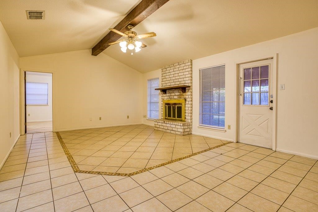 102 Timber Trail Circle Portland, TX 78374 - Photo 6 of 28 a view of an empty room and chandelier fan
