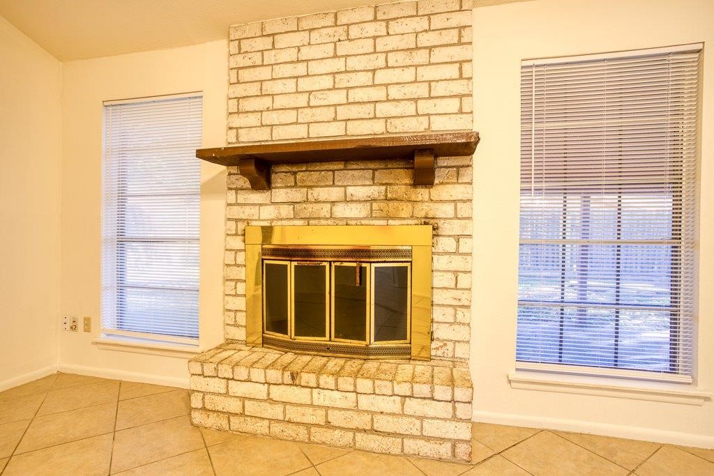 102 Timber Trail Circle Portland, TX 78374 - Photo 9 of 28 a view of a wooden door of a house
