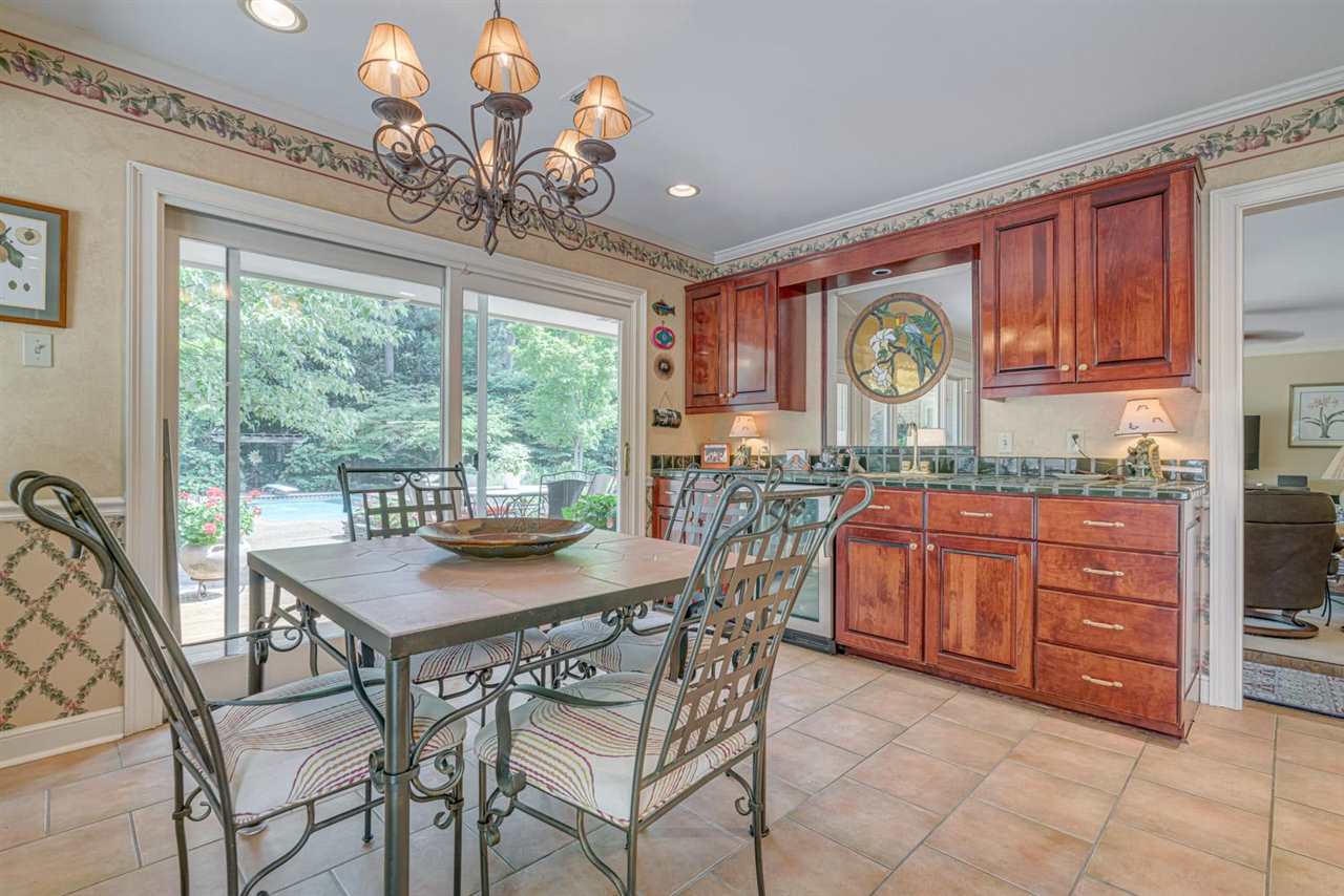 4570 Chickasaw Road Memphis, TN 38117 - Photo 9 of 21