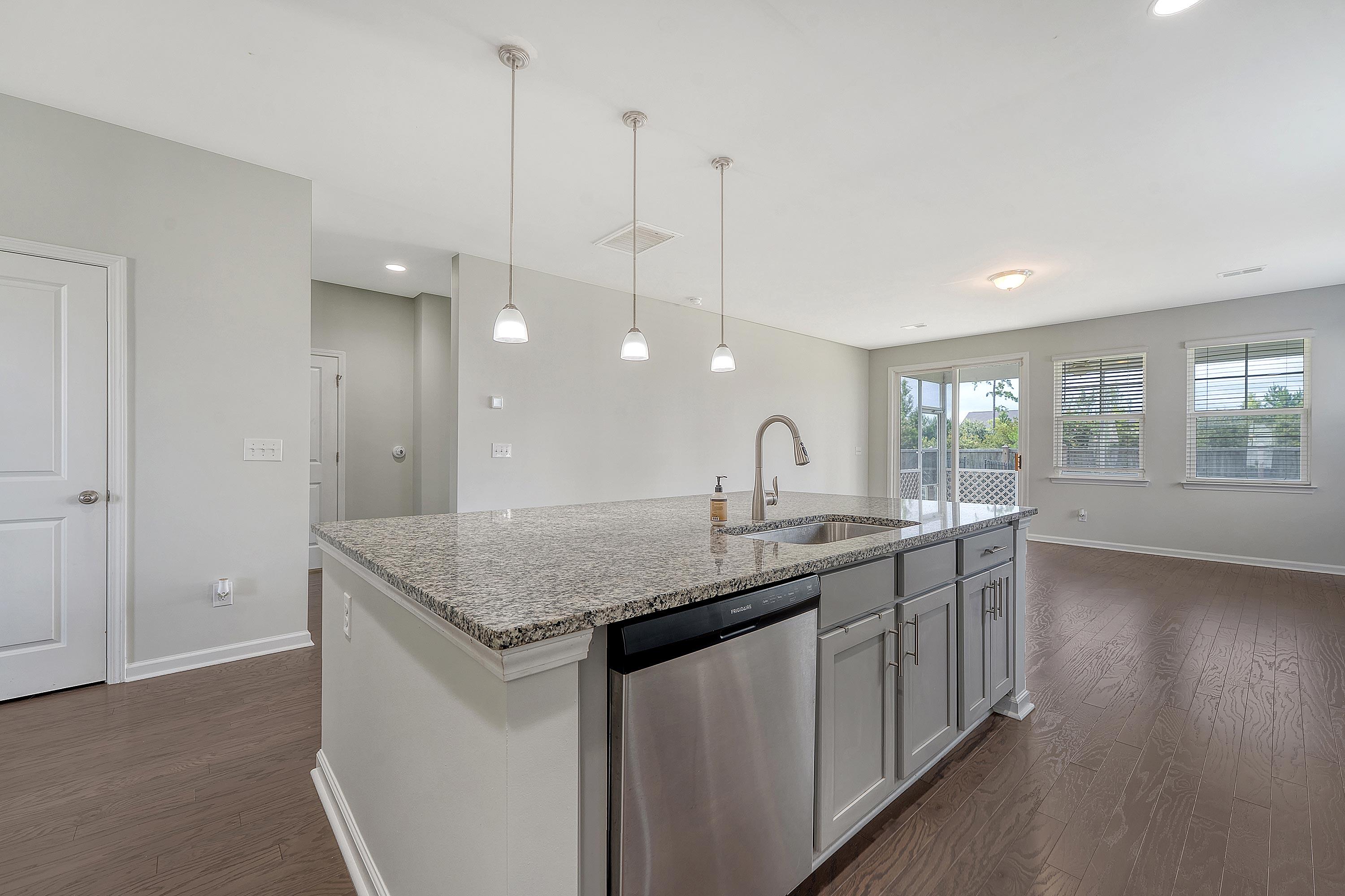 307 Celestial Boulevard Summerville, SC 29486 - Photo 6 of 46 DSC03234_24-copy