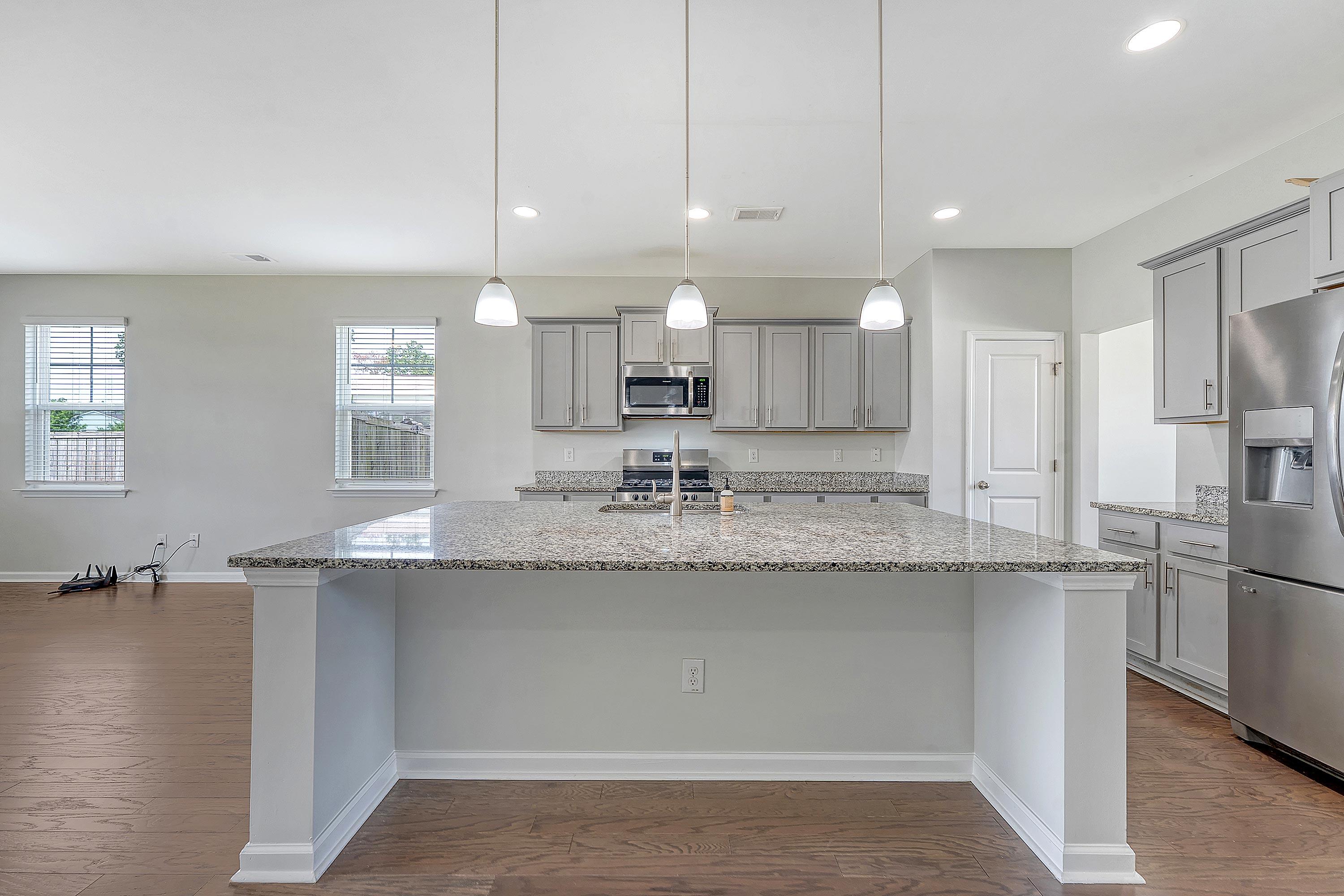 307 Celestial Boulevard Summerville, SC 29486 - Photo 10 of 46 DSC03247_27-copy