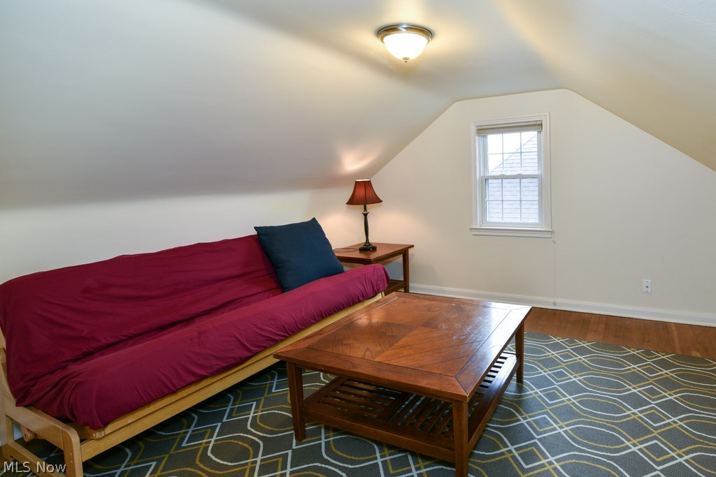 2404 Saybrook Road Cleveland, OH 44118 - Photo 21 of 28