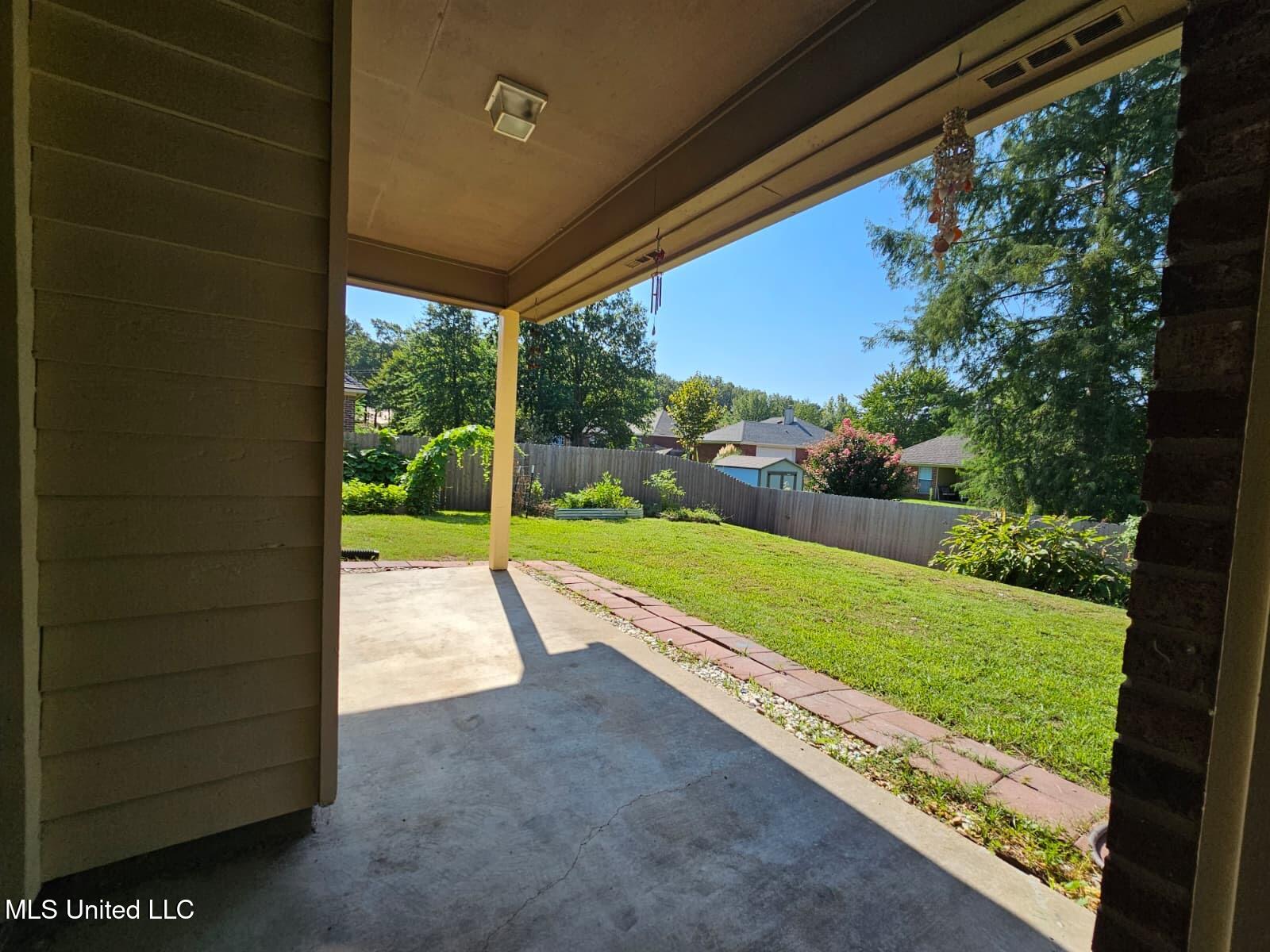 413 Ash Tree Lane Madison, MS 39110 - Photo 29 of 31 1b261e3d-f53a-45a6-9c92-4f4ac390c9b6