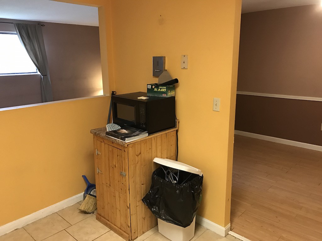 135 English Village Road, Unit 101 Manchester, NH 03102 - Photo 5 of 34