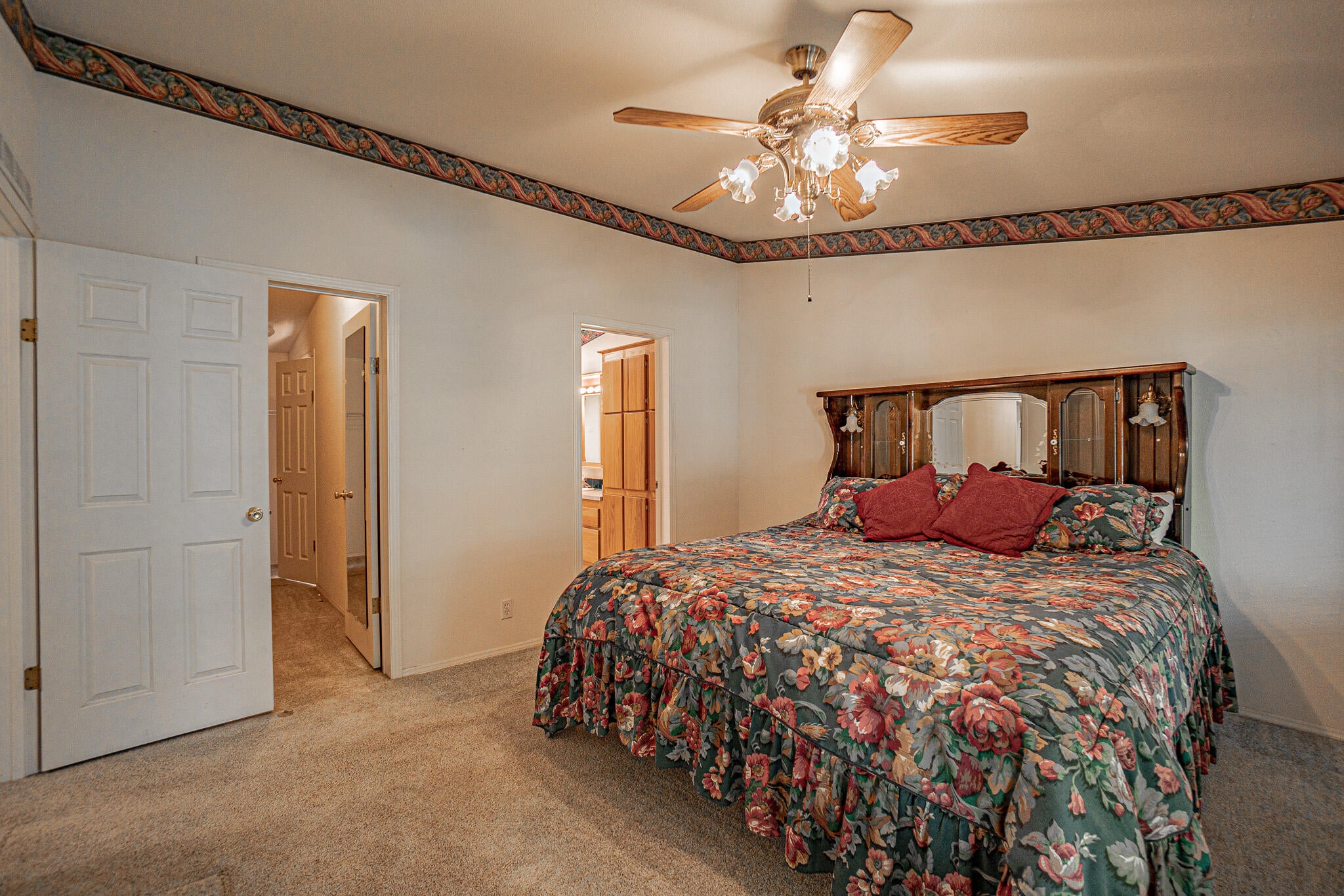 445 Lani Way Talent, OR 97540 - Photo 16 of 27 DSC05161-HDR