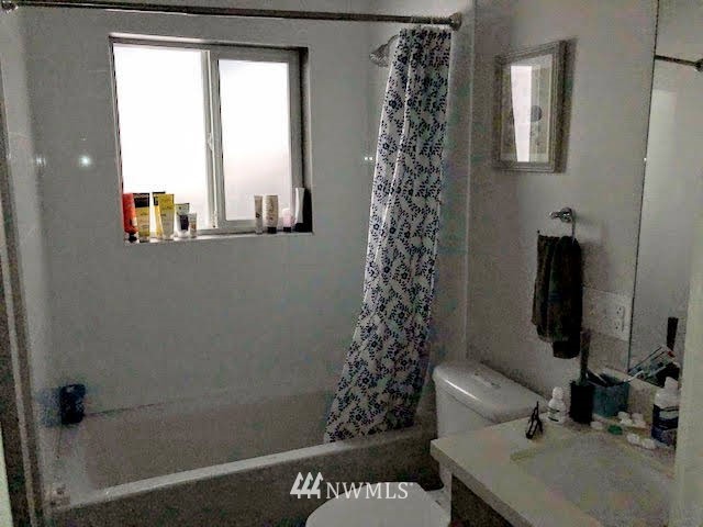 6408 Phinney Avenue North, Unit 3 Seattle, WA 98103 - Photo 11 of 12
