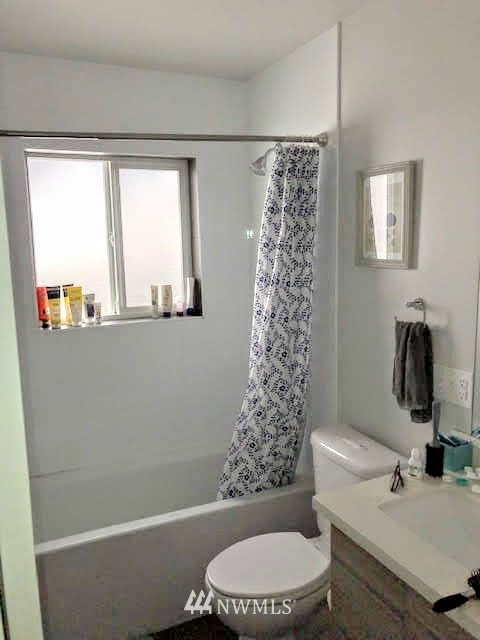 6408 Phinney Avenue North, Unit 3 Seattle, WA 98103 - Photo 10 of 12