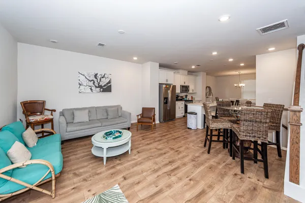 $3,195 | 205 Harlequin Alley, Charleston, SC 29492