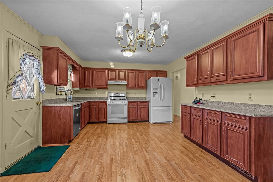 19 Lancer Lane West Warwick, RI 02893 - Photo 12 of 38