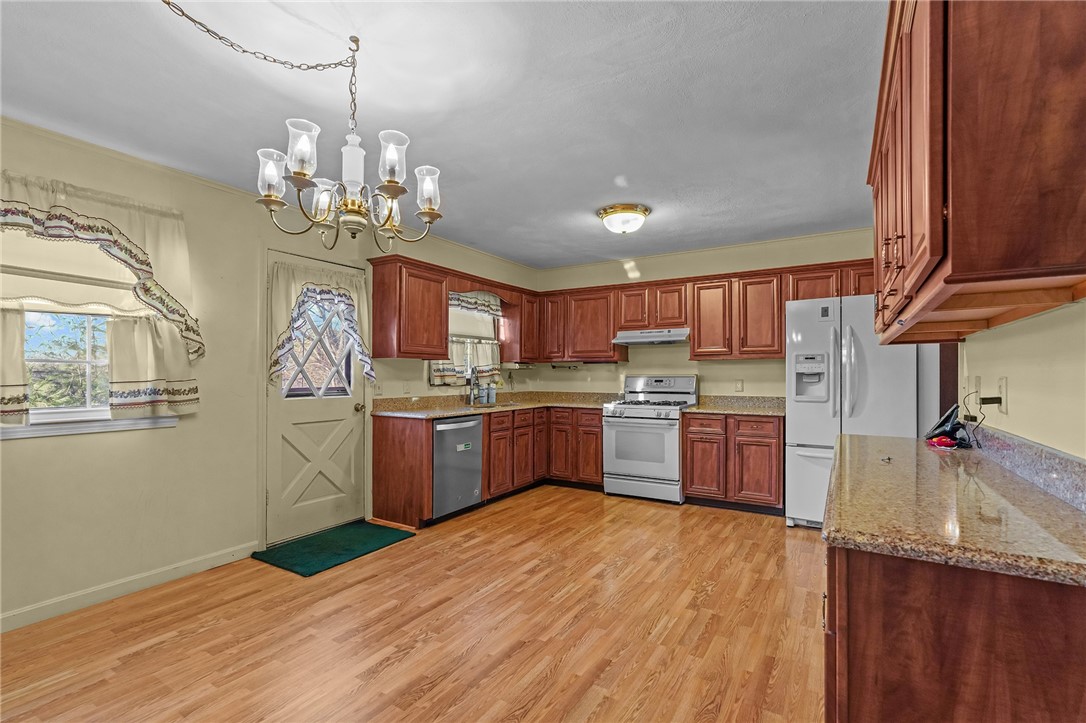 19 Lancer Lane West Warwick, RI 02893 - Photo 13 of 38