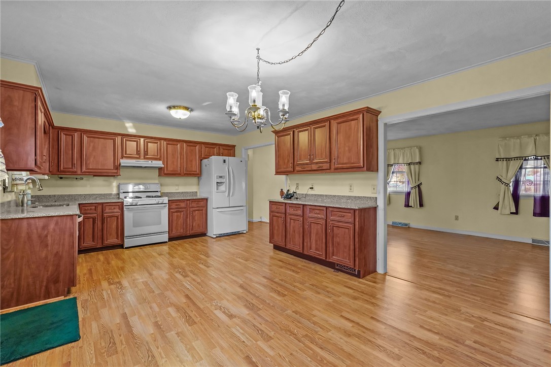 19 Lancer Lane West Warwick, RI 02893 - Photo 16 of 38