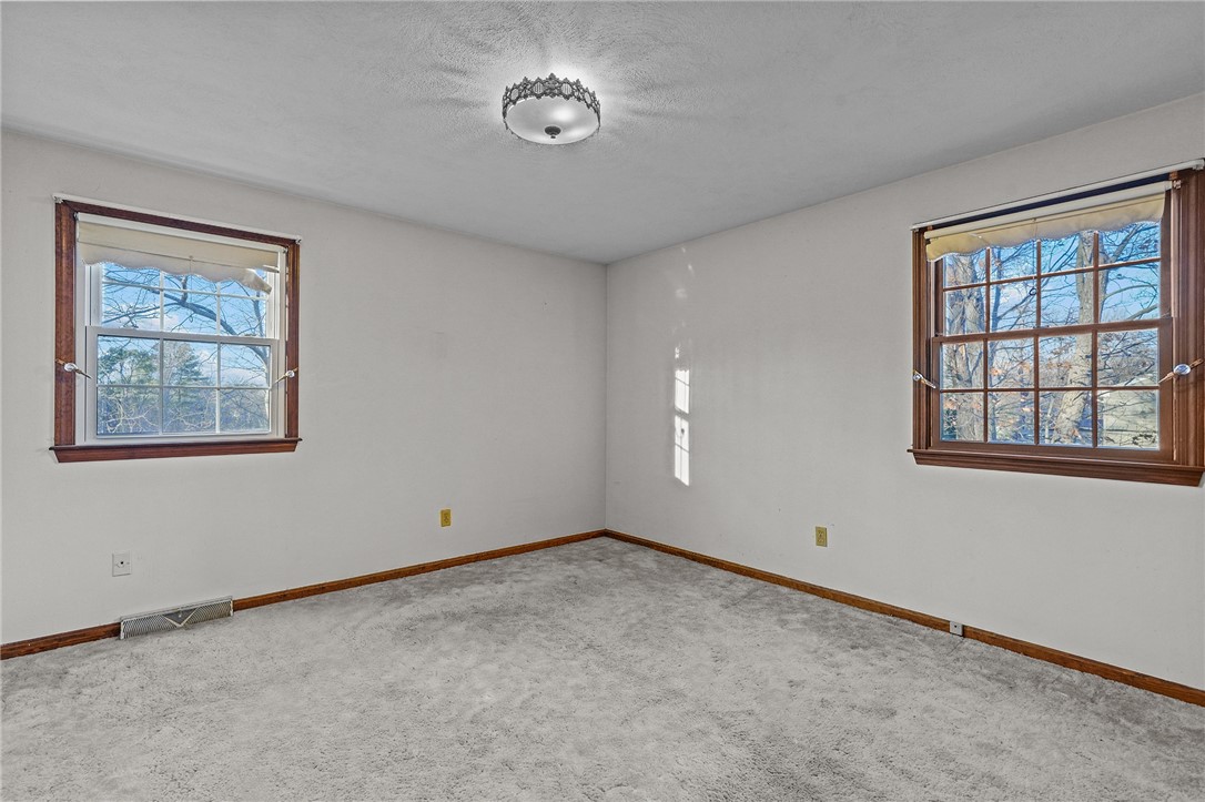 19 Lancer Lane West Warwick, RI 02893 - Photo 26 of 38