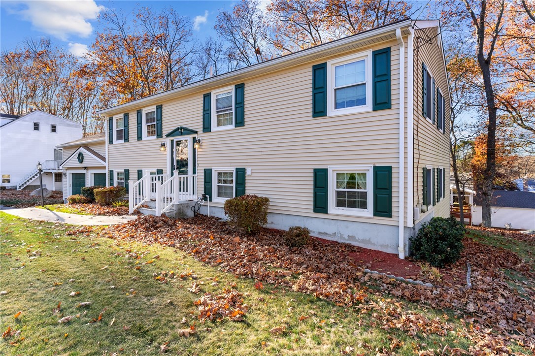 19 Lancer Lane West Warwick, RI 02893 - Photo 4 of 38