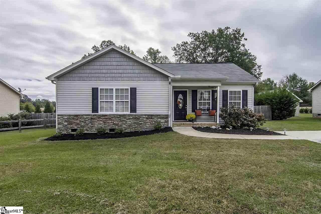 606 Old Rutherford Road Taylors, SC 29687 - Photo 2 of 21