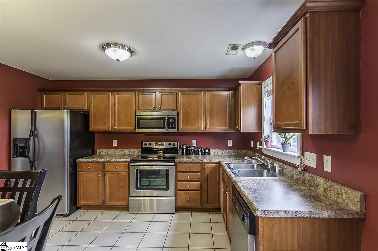 606 Old Rutherford Road Taylors, SC 29687 - Photo 9 of 21