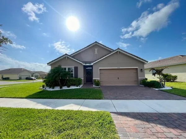 $3,000 | 10574 Southwest Cambria Lane, Port St. Lucie, FL 34987