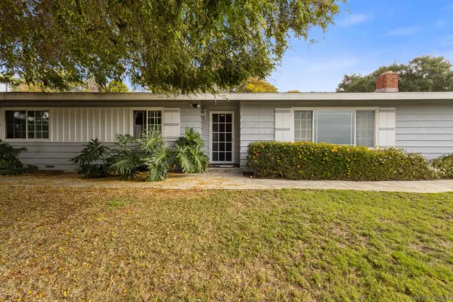 $779,900 | 1724 South Santa Fe Avenue, Vista, CA 92084