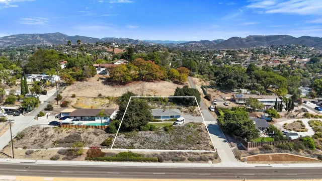 $779,900 | 1724 South Santa Fe Avenue, Vista, CA 92084