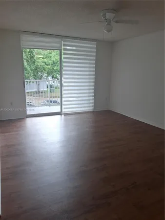$1,985 | 620 Southwest 111th Avenue, Unit 203, Pembroke Pines, FL 33025