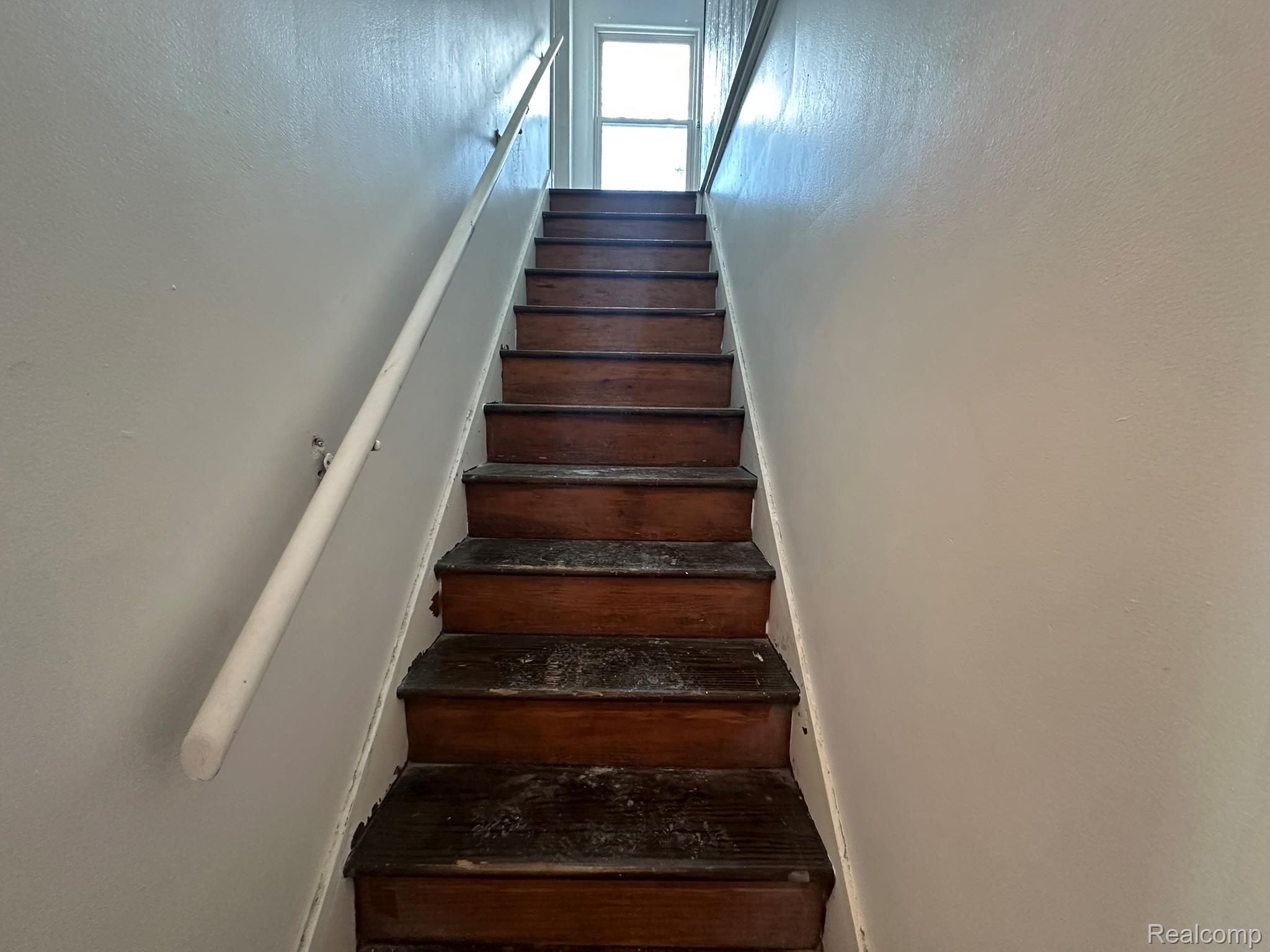 15759 Evergreen Road Detroit, MI 48223 - Photo 20 of 25 View of stairway