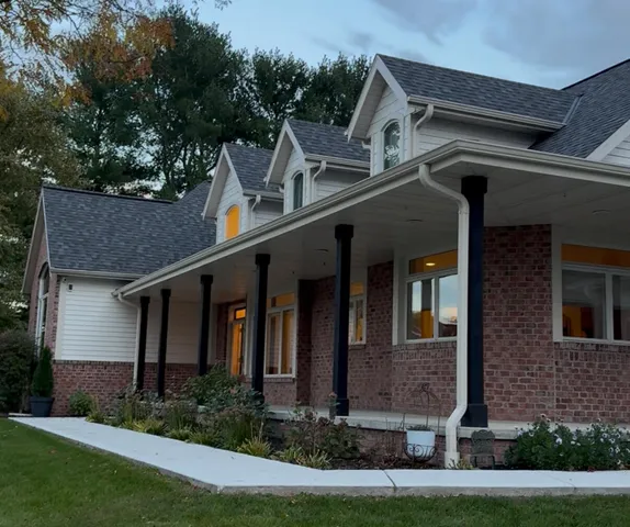 379 Sand Hill Lane, Dousman, WI 53118