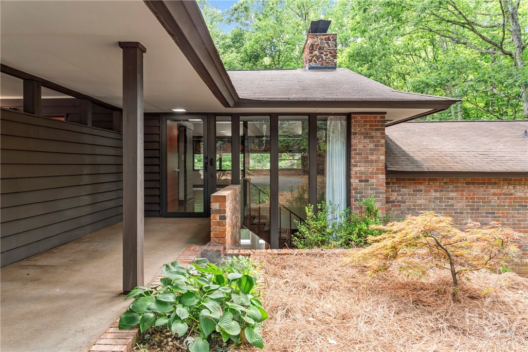 140 Inverness Road Athens, GA 30606 - Photo 7 of 55 Front Entrance