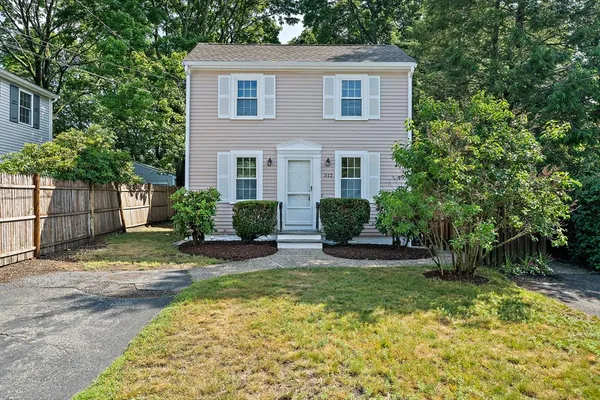 $499,000 | 312 Hunnewell Street, Unit 1, Needham, MA 02494