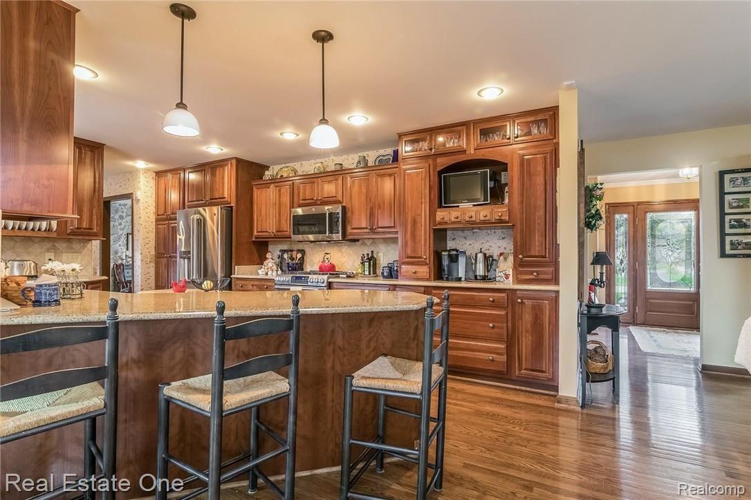 764 Leinster Road Rochester, MI 48309 - Photo 16 of 46 016-Kitchen-5672458-medium.jpg