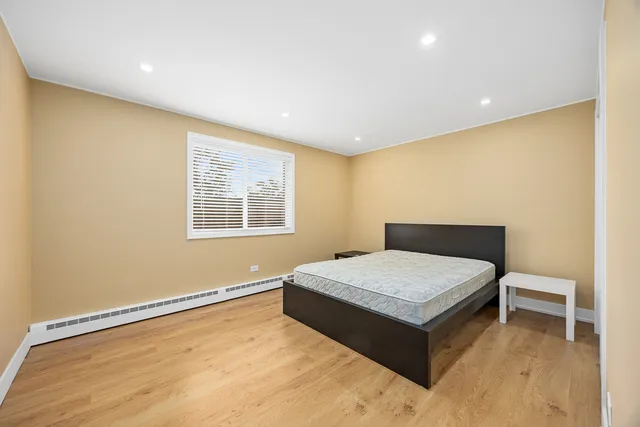 $1,750 | 11126 South 84th Avenue, Unit 11126, Palos Hills, IL 60465