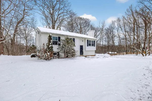 $388,500 | 11 Park Lane, Holmes, NY 12531
