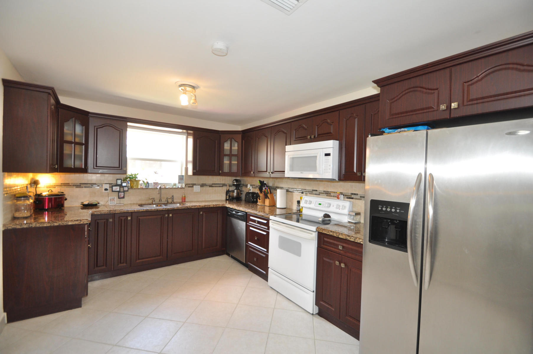 11171 Mandarin Street Boca Raton, FL 33428 - Photo 1 of 27 20150909001241477391000000-o