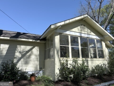 200 South Jackson Street Hartwell, GA 30643 - Photo 20 of 26 a front view of a house with a yard