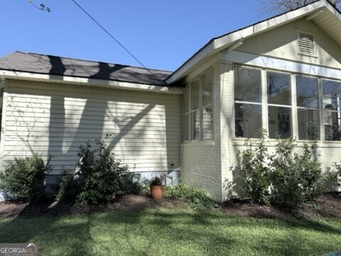 200 South Jackson Street Hartwell, GA 30643 - Photo 21 of 26 a front view of a house with a yard