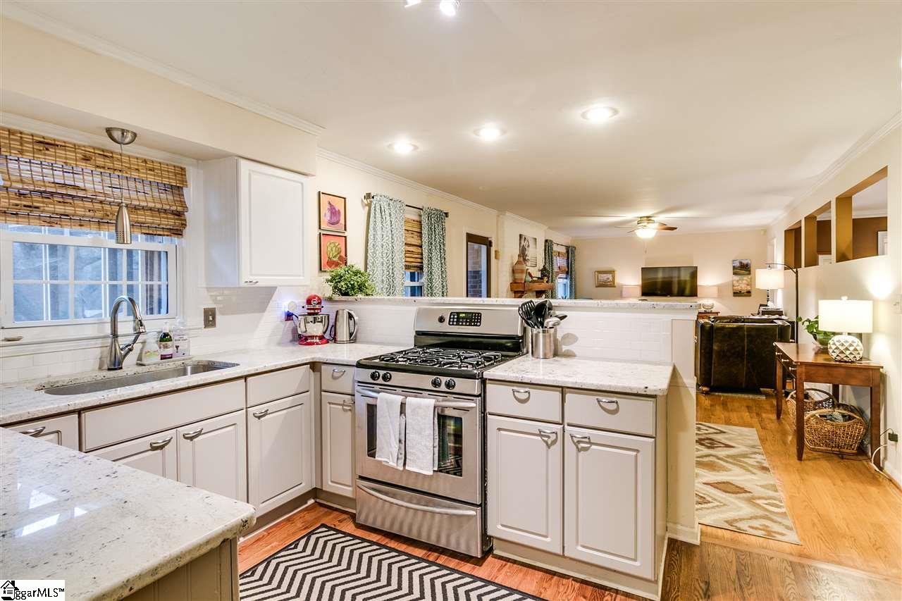 466 Pimlico Road Greenville, SC 29607 - Photo 6 of 30