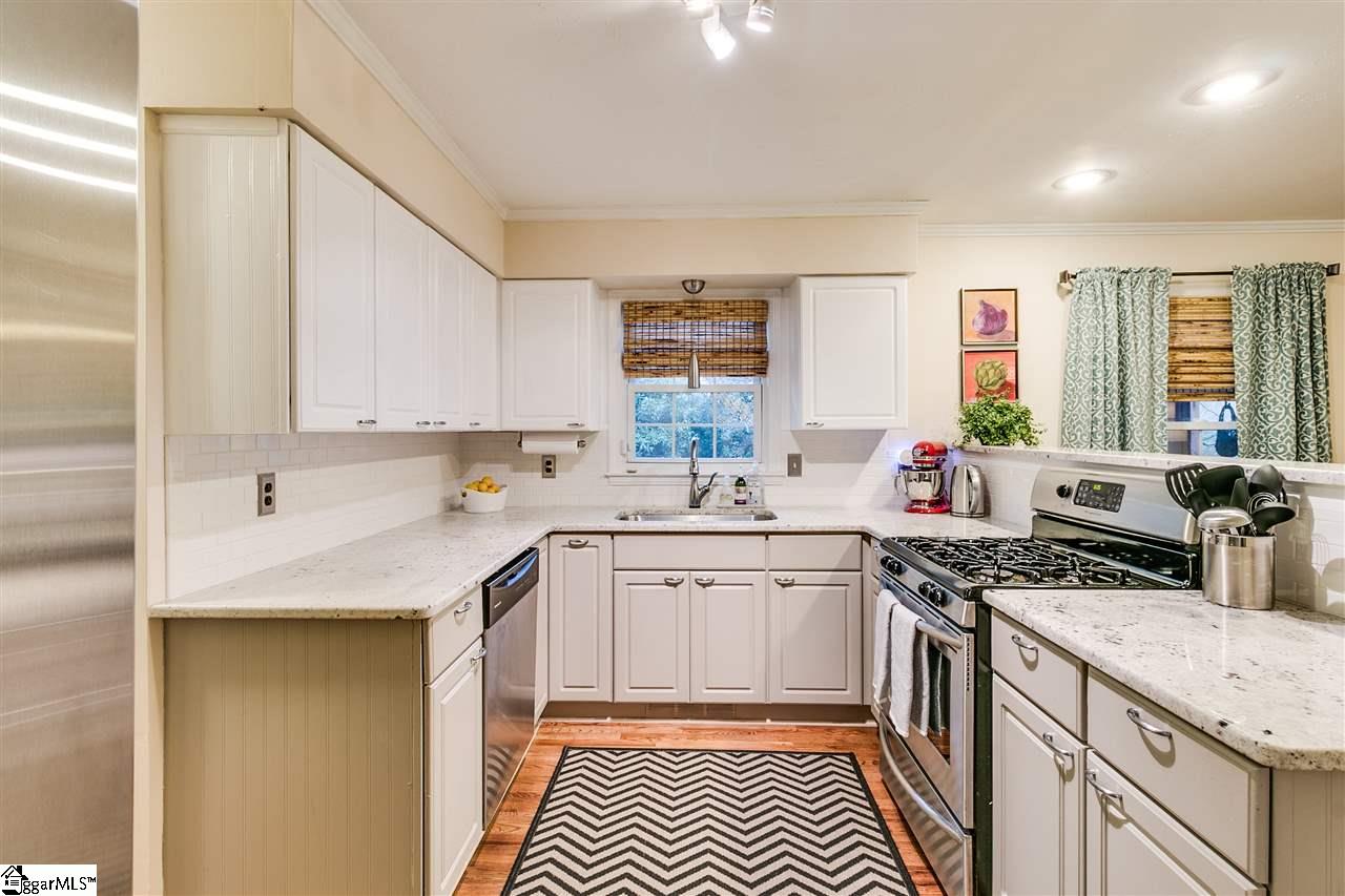466 Pimlico Road Greenville, SC 29607 - Photo 7 of 30
