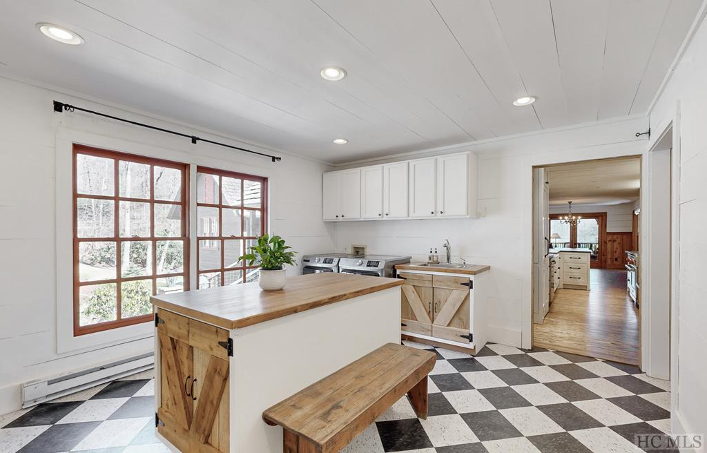 199 Upper Lake Road Highlands, NC 28741 - Photo 23 of 70 Gallery Image 23