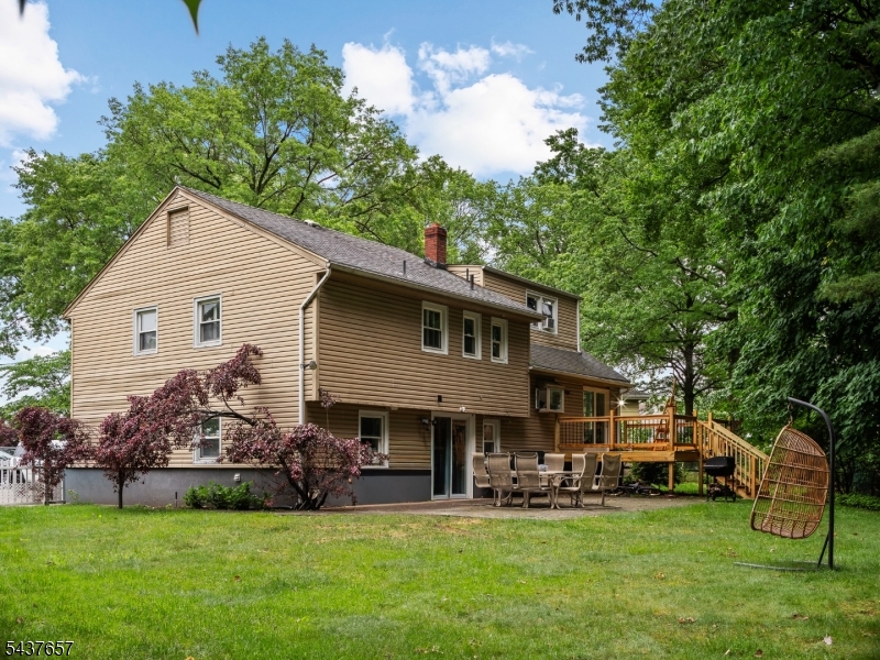 17 Ravine Court Clifton, NJ 07013 - Photo 3 of 46